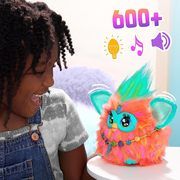 Furby Coral Interactive Toy (Vokiška versija)